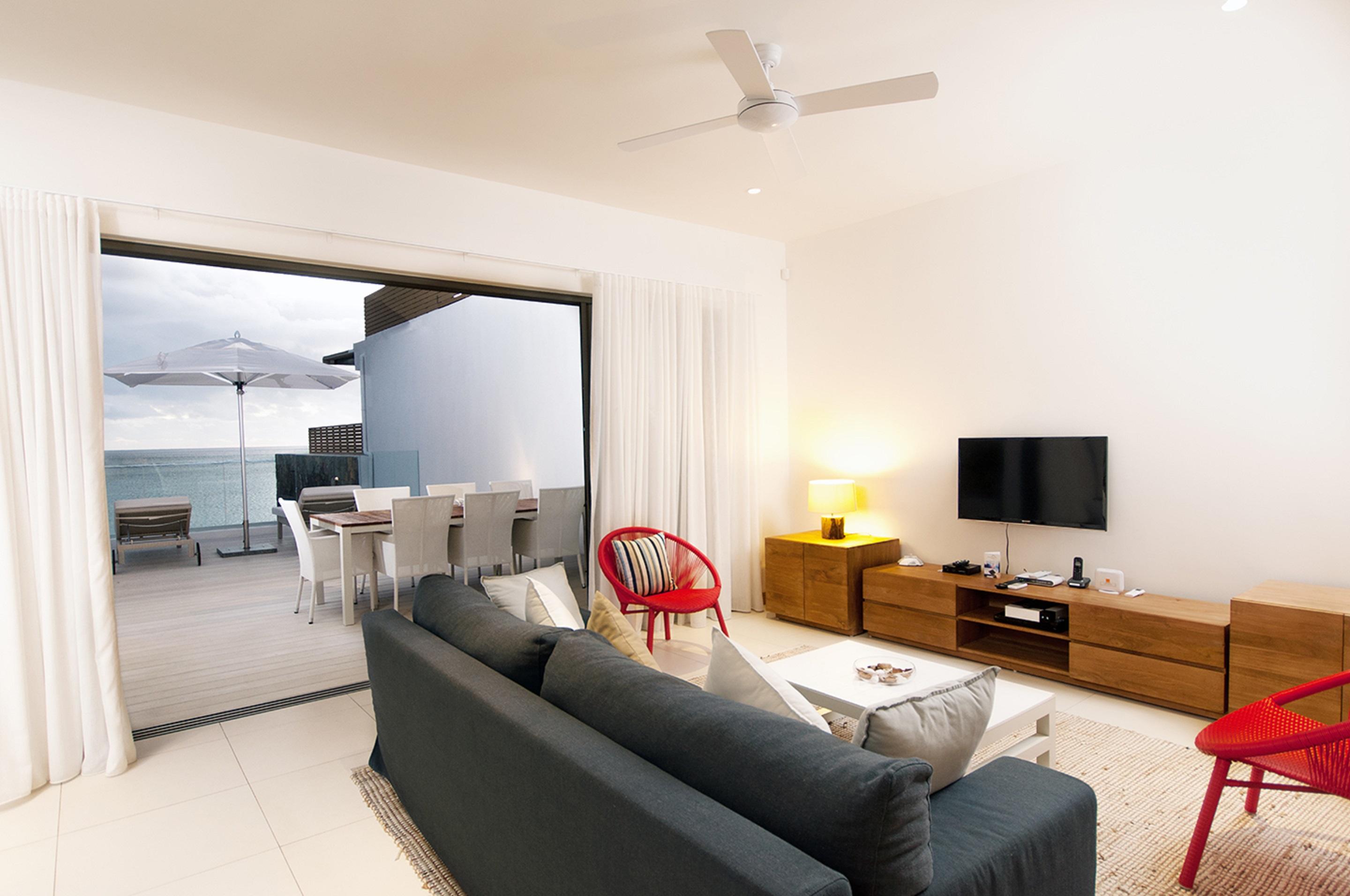 Cap Ouest: Luxury Beachfront Apartments Flic en Flac Luaran gambar