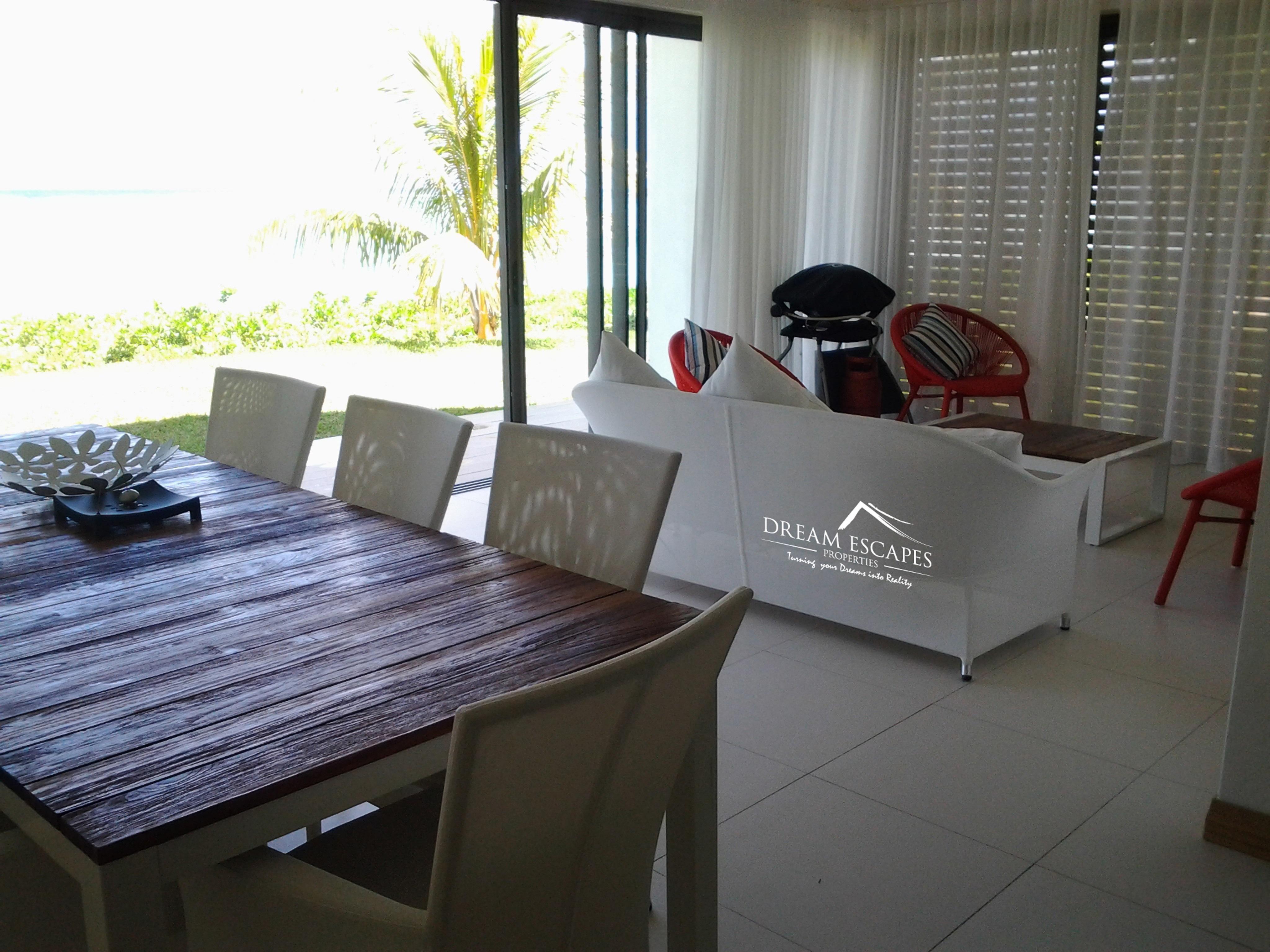 Cap Ouest: Luxury Beachfront Apartments Flic en Flac Luaran gambar