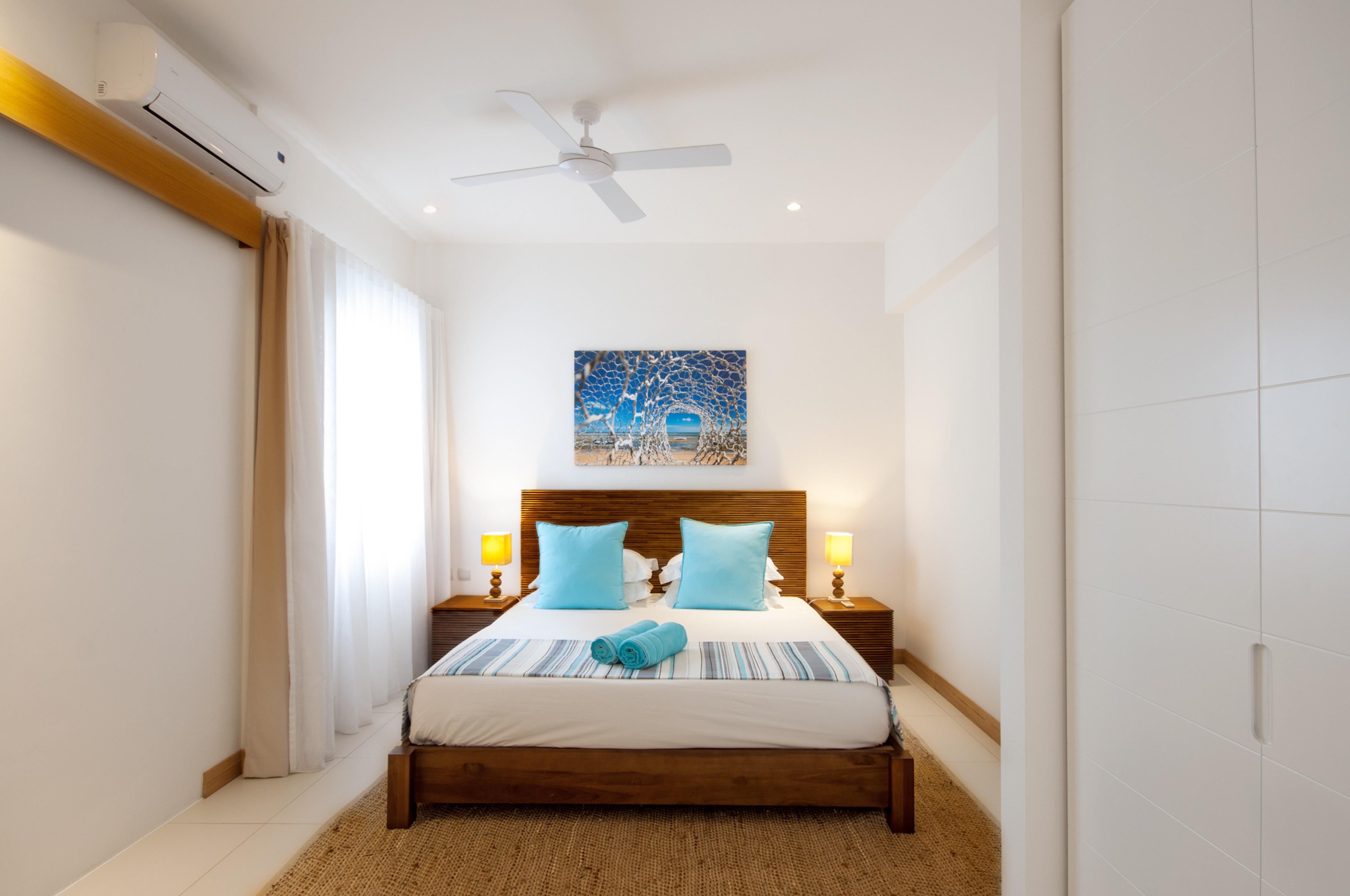 Cap Ouest: Luxury Beachfront Apartments Flic en Flac Luaran gambar