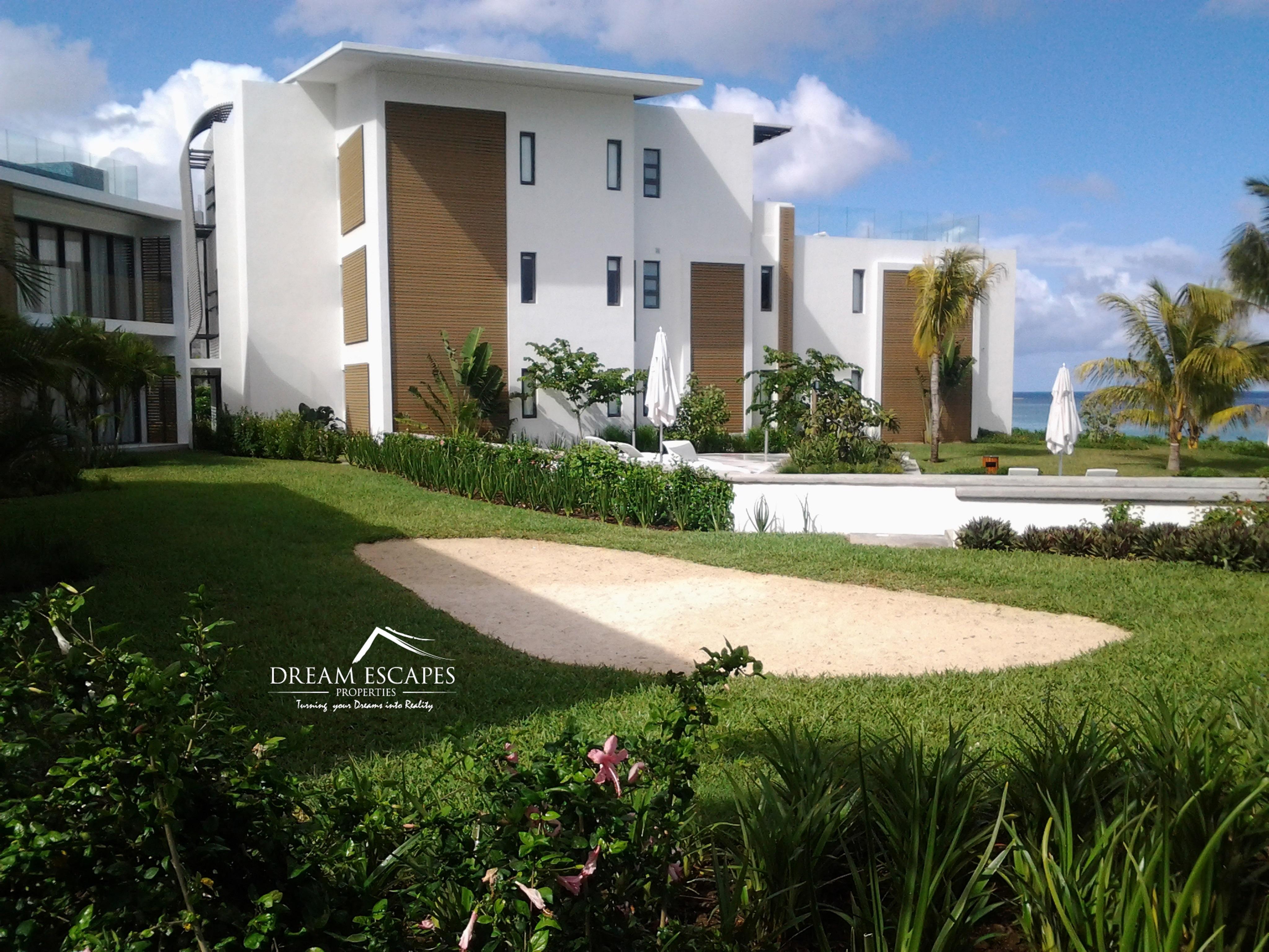 Cap Ouest: Luxury Beachfront Apartments Flic en Flac Luaran gambar