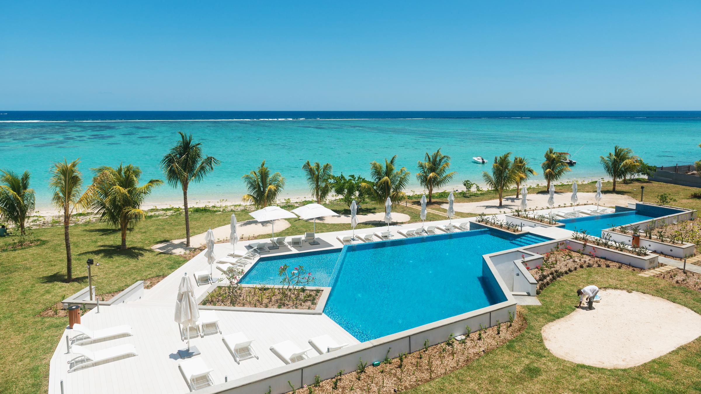 Cap Ouest: Luxury Beachfront Apartments Flic en Flac Luaran gambar