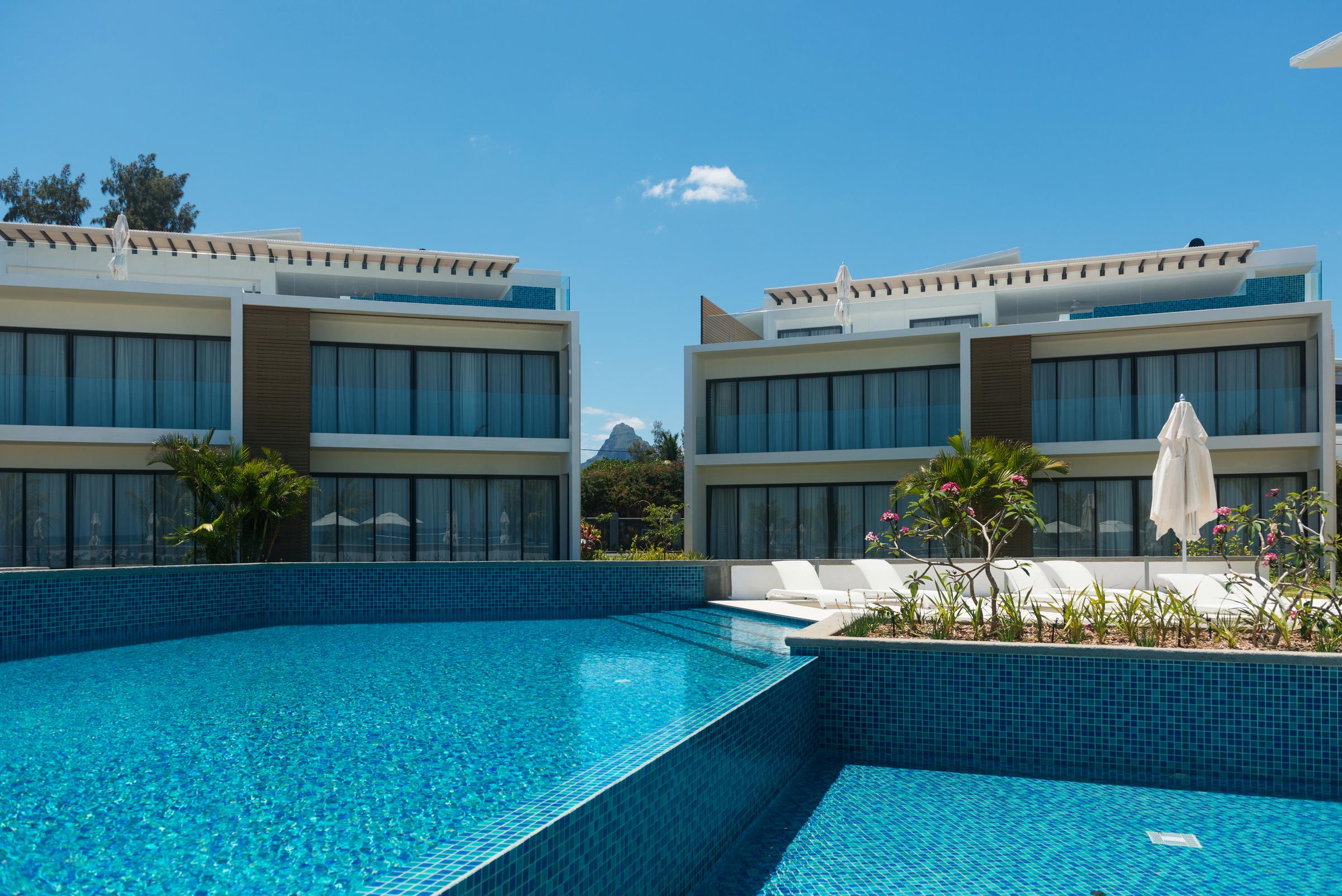 Cap Ouest: Luxury Beachfront Apartments Flic en Flac Luaran gambar