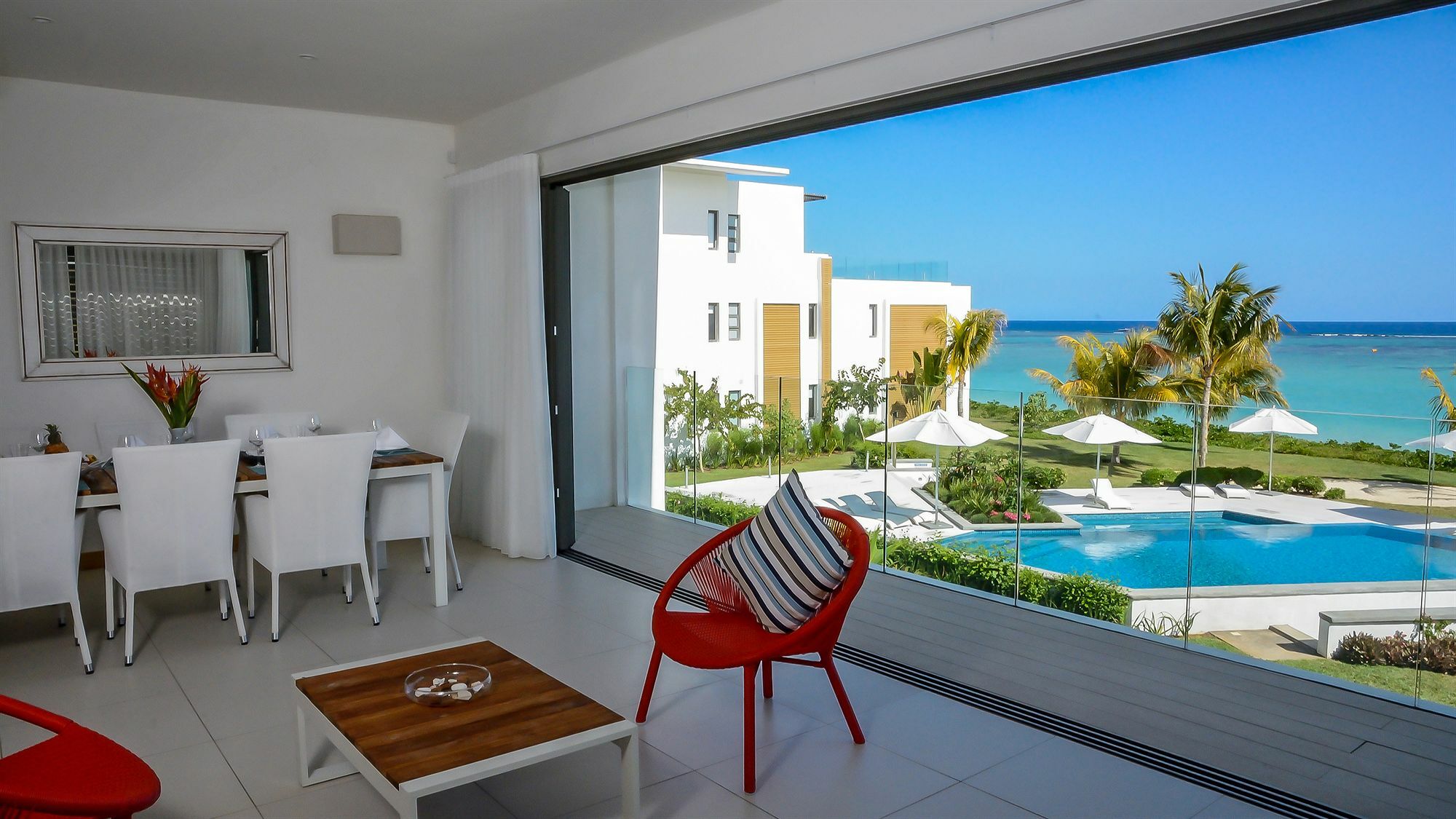 Cap Ouest: Luxury Beachfront Apartments Flic en Flac Luaran gambar